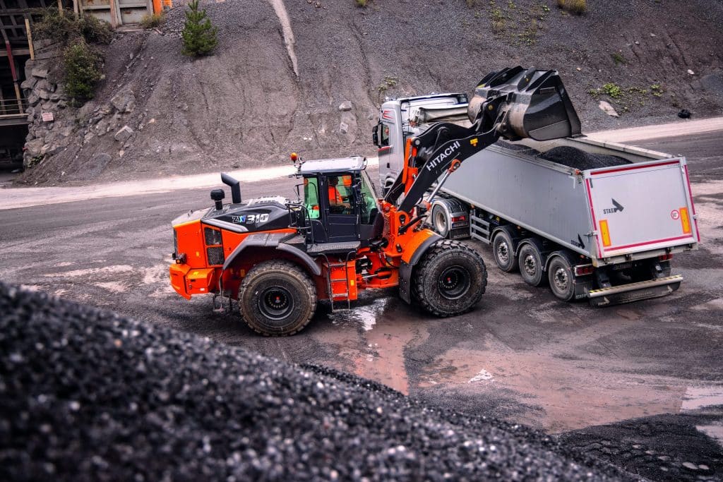 ZW310-7_working_jobsite_HCME (2)